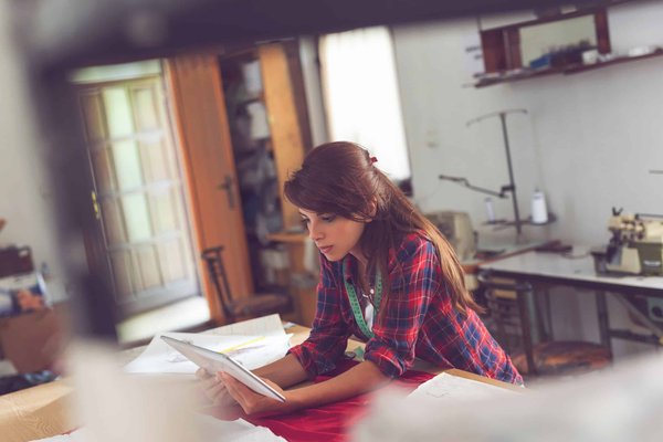 How to Design a Home with Adaptive Reuse of Old Furniture?